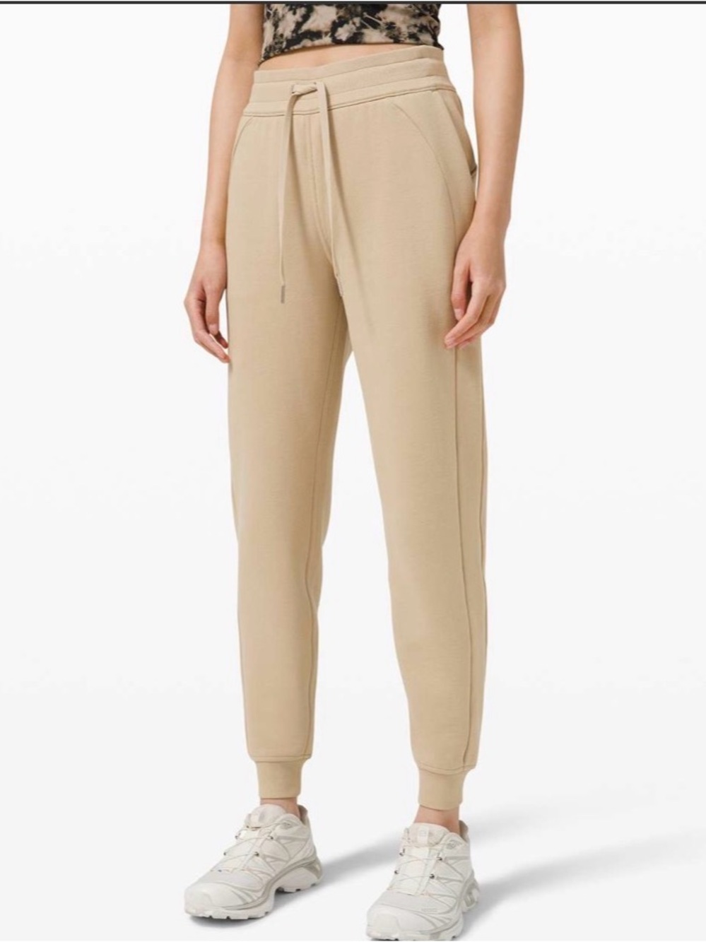 Lululemon Scuba High Rise Jogger Fleece 28” Trench Beige Sweatpants Womens 10